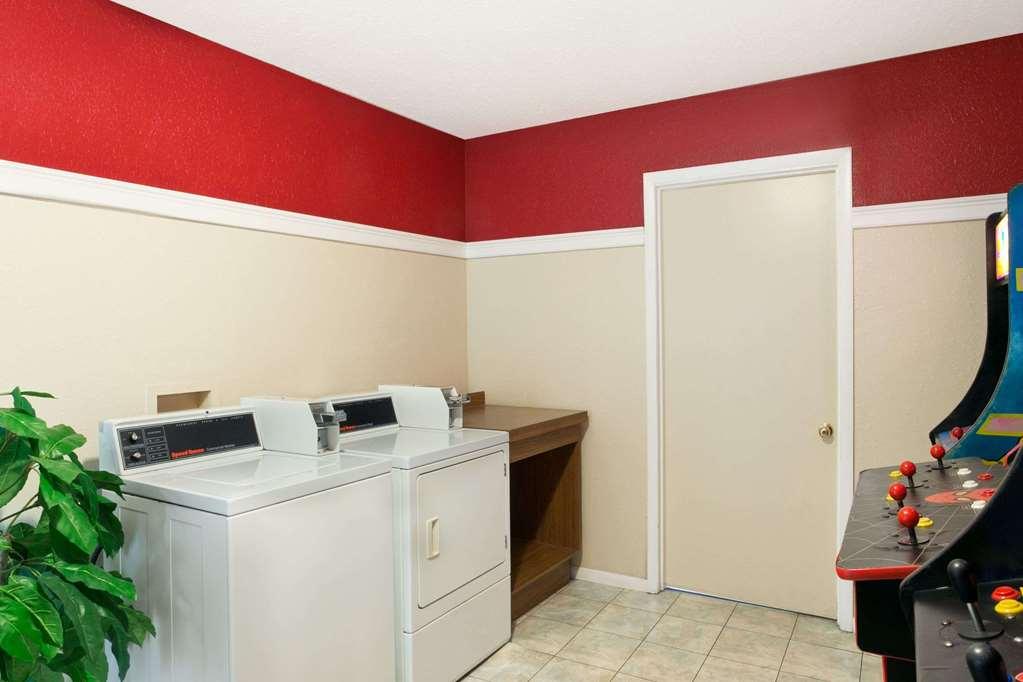 Baymont By Wyndham Manistee Hotell Fasiliteter bilde