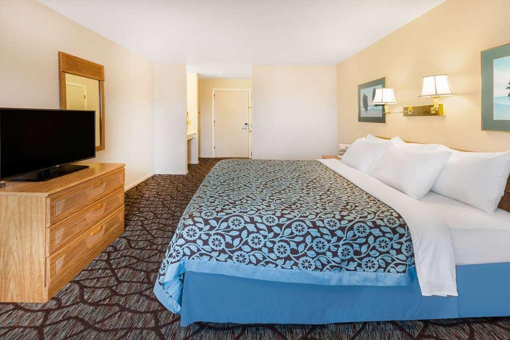 Baymont By Wyndham Manistee Hotell Rom bilde