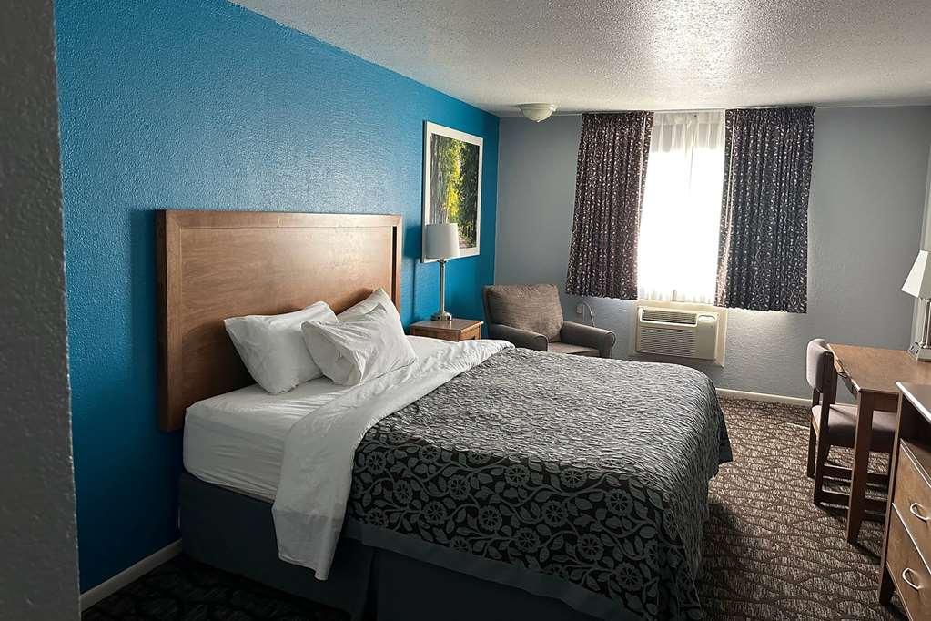 Baymont By Wyndham Manistee Hotell Rom bilde